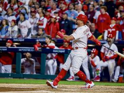 Kyle Schwarber fue uno de los mejores jugadores a la ofensiva de los Phillies con sus dos jonrones. EFE