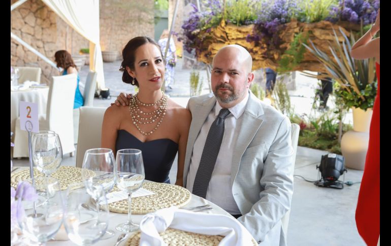 Mirna Medina y Juan Pablo Ramos. GENTE BIEN JALISCO/ TONY MTZ @tonymtzphoto