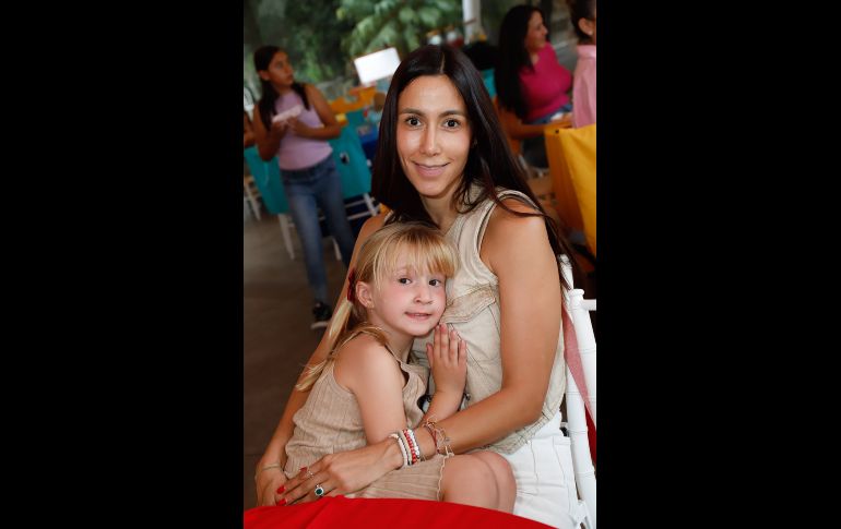 Elena Martínez y Jacqueline Palacios. GENTE BIEN / CLAUDIO JIMENO
