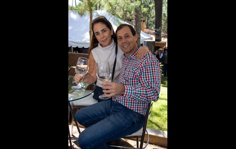 Magui de Serrano y Gerardo Serrano. GENTE BIEN JALISCO/ Christian Pérez