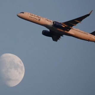 La razón por la que EU lanzó una "alerta de viaje mundial"