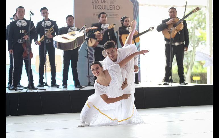 Al evento sobre el proyecto de la primera planta pública acudieron distintos empresarios y políticos. EL INFORMADOR / H. Figueroa