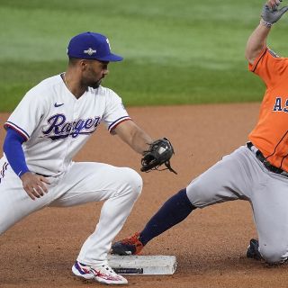 Houston iguala la serie ante Texas