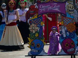 El Día de Muertos 2023 es una de las festividades favoritas de los mexicanos y una de las maneras más populares para celebrarlo es acudiendo a los tradicionales desfiles en la Ciudad de México. AFP / ARCHIVO