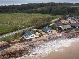 Una tormenta azotaba Reino Unido, el norte de Alemania y el sur de Escandinavia (foto) por tercer día consecutivo hoy sábado. EFE / M. Clauds