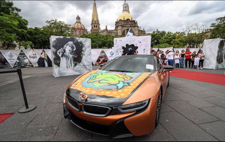 Más de 20 coches de marcas de lujo fueron intervenidos por artistas locales. EL INFORMADOR/ H. Figueroa