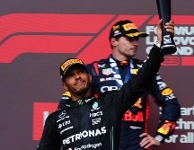 Lewis Hamilton y Charles Leclerc podrían ser descalificados. EFE/ S. THEW