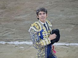 Sebastián Castella abrió la puerta grande al cortarle dos orejas a un toro de regalo. EL INFORMADOR/ M. Vargas
