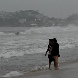 Paso de "Otis" en Acapulco recuerda al poderoso huracán "Gilbert"