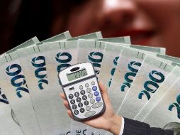 El aguinaldo debe pagarse a todas las y los trabajadores, según indica la Ley Federal del Trabajo. EFE / ARCHIVO