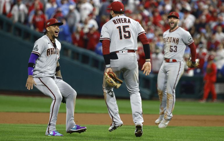 Habrá por tercera vez en la Serie Mundial un duelo entre equipos que avanzaron como comodines. EFE / J. Lane