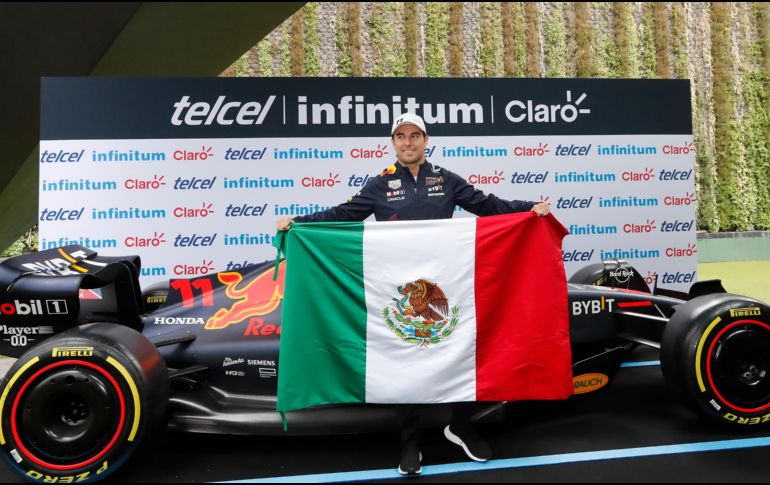 Sus resultados en el Gran Premio de México distan mucho de ese anhelo que tiene Checo Pérez, aunque en las dos últimas ediciones sí pudo subirse al podio. EFE / M. Guzmán