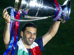 Una vez con el formato que se conoce hoy en día, Rafael Márquez fue el primer mexicano quien disputó la Champions League. AFP / ARCHIVO