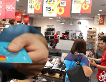 Si quieres participar en el sorteo que hará el SAT debes saber qué tarjetas NO son aceptadas. EL INFORMADOR/ ARCHIVO.