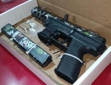 Los detenidos dijeron llamarse Alexis Miguel “N”, de 21 años y Diego Román “N”, de 19. ESPECIAL/ Policía de Guadalajara