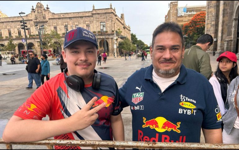 Desde muy temprano se pudieron observar a personas que buscaban ser los primeros en vivir esta experiencia. EL INFORMADOR / A. GARCÍA