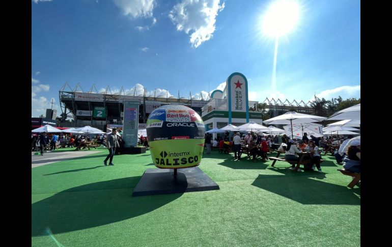 Hoy, el Gran Premio, fue una fiesta en donde para los fanáticos del automovilismo en donde no existió la rivalidad. EL INFORMADOR / P. Gallardo