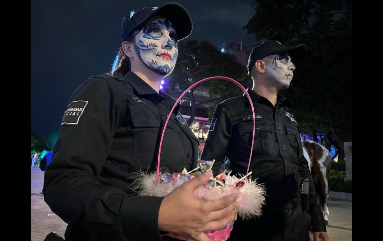 En un comunicado la dependencia djio que desde hoy y hasta el próximo 4 de noviembre, recorrerán plazas comerciales, y lugares emblemáticos de Guadalajara para llevar la tradición a las y los tapatíos. CORTESÍA