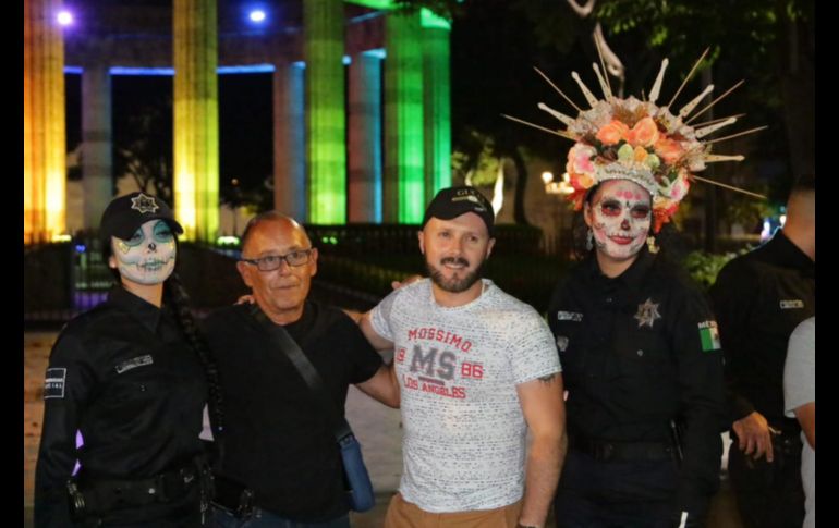 En un comunicado la dependencia djio que desde hoy y hasta el próximo 4 de noviembre, recorrerán plazas comerciales, y lugares emblemáticos de Guadalajara para llevar la tradición a las y los tapatíos. CORTESÍA