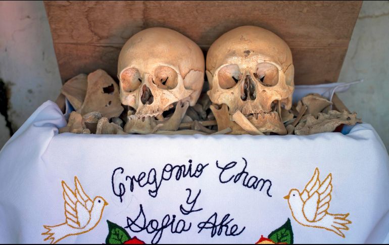 A los tres años de fallecido se exhuman los cuerpos de las bóvedas y se trasladan a las 