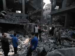 Un total de 7 mil 703 personas han muerto en Gaza y 18 mil 967 han resultado heridas. EFE/ M. Saber