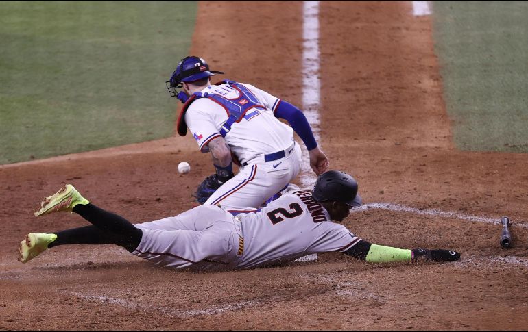 Toda la ofensiva de Arizona tuvo una destacada actuación para lograr la victoria ante Texas. EFE/J. Mabanglo