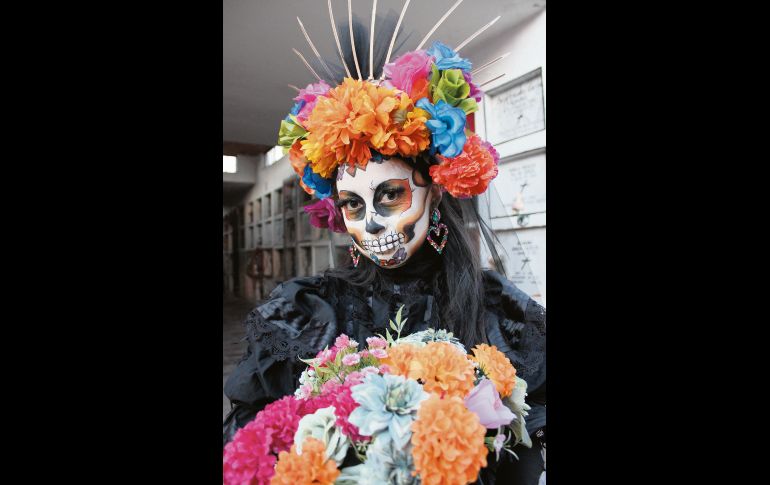 Las catrinas no pueden faltar en la celebración. CORTESÍA