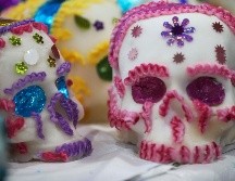 Un elemento constante en todas las celebraciones son las calaveritas de azúcar. SUN / ARCHIVO