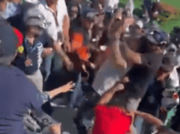 Se armó una trifulca en las gradas del Autódromo Hermanos Rodríguez. ESPECIAL.