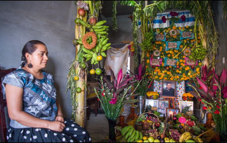 no de los principales rituales del Día de Muertos, reconocido a partir de 2008 como Patrimonio Cultural Inmaterial de la Humanidad por la UNESCO, es el montaje de un altar en los hogares. EFE / L. Villalobos