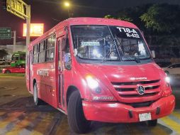 Daniel Sánchez, un chofer de esta ruta, explicó que la indicación es no parar el servicio. ESPECIAL