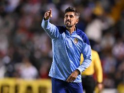 El profe Pauno salió molesto de la cancha de La Corregidora. IMAGO7.