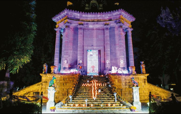 Disfruta de los recorridos nocturnos por el panteón de Belén. CORTESÍA