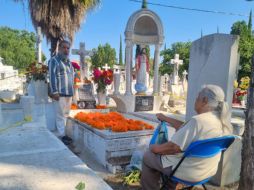 Los tapatíos no olvidan a sus difuntos. EL INFORMADOR/ H. Figueroa