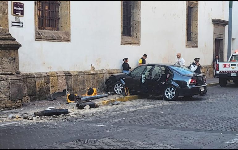 Los tripulantes del vehículo resultaron ilesos. EL INFORMADOR