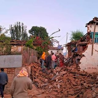Terremoto en Nepal deja al menos 157 muertos y más de 150 heridos