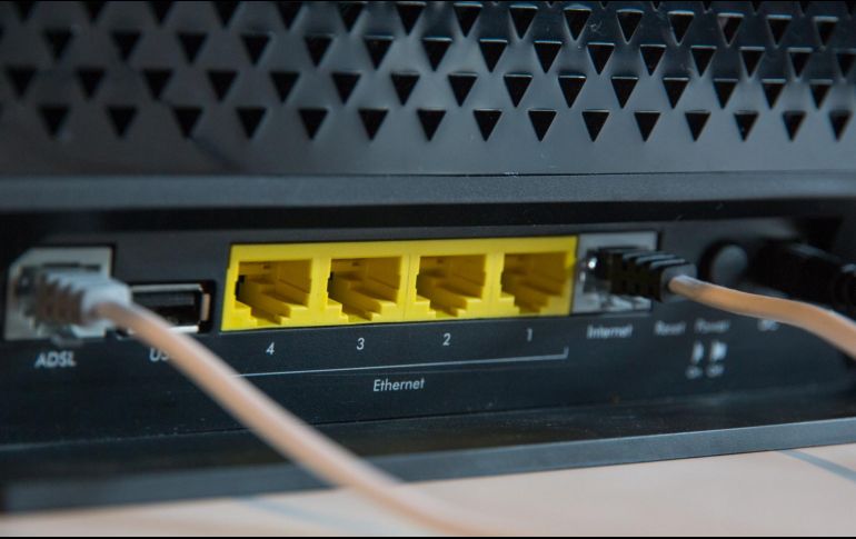 El WiFi es indispensable en nuestra vida diaria. ESPECIAL/ Foto de Stephen Phillips en UNSPLASH