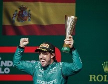 Alonso y Pérez se dieron un gran abrazo en la zona de prensa. EFE/ I. Fontana