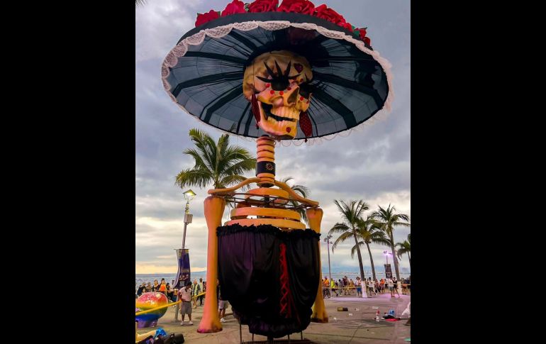 Puerto Vallarta oficialmente rompe Récord Guiness en tener La Catrina más grande