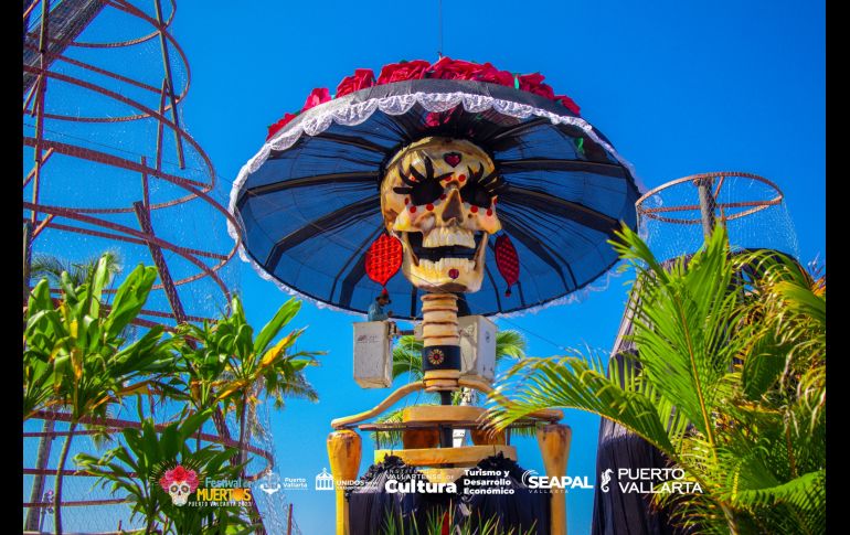 Esta obra monumental que celebra nuestras tradiciones estará exhibida hasta el 20 de noviembre en el malecón de Puerto Vallarta. Gobierno de Jalisco.