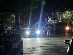 Policías municipales acudieron al punto y al llegar, localizaron a un hombre que tenía lesiones por arma de fuego. ESPECIAL.