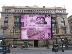 Banxico no ha confirmado el diseño de un presunto billete de 2 mil pesos, pese a que ya han circulado algunas imágenes no oficiales que lo muestran con las imágenes de Octavio Paz y Rosario Castellanos. NTX / ARCHIVO
