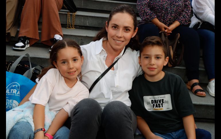 Marifer Jiménez, Cristy Ayala y Diego Jiménez. GENTE BIEN JALISCO/ Claudio Jimeno