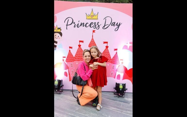 Marcela Karte y Martina Montes De Oca. GENTE BIEN JALISCO/ Claudio Jimeno