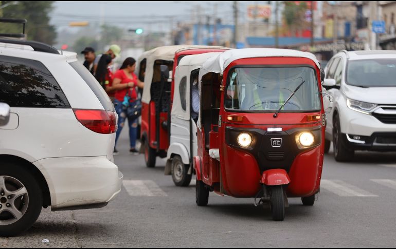 Hay un plazo de 550 días naturales para que quienes obtengan la autorización para operan el transporte comunitario incorporen y sustituyan los mototaxis. EL INFORMADOR/A. Navarro