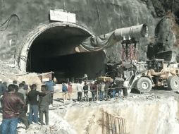 Los obreros han transmitido señales para decir que están bien. ESPECIAL.
