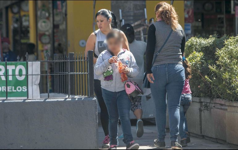 El consumo de alimentos chatarra por parte de los menores es un factor que favorece a este problema. EL INFORMADOR