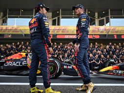 CHECO PÉREZ Y MAX VERSTAPPEN. El GP de Las Vegas, anterior al de Abu Dhabi, se correrá este domingo a las 00:00 horas tiempo del centro de México. AFP / ARCHIVO