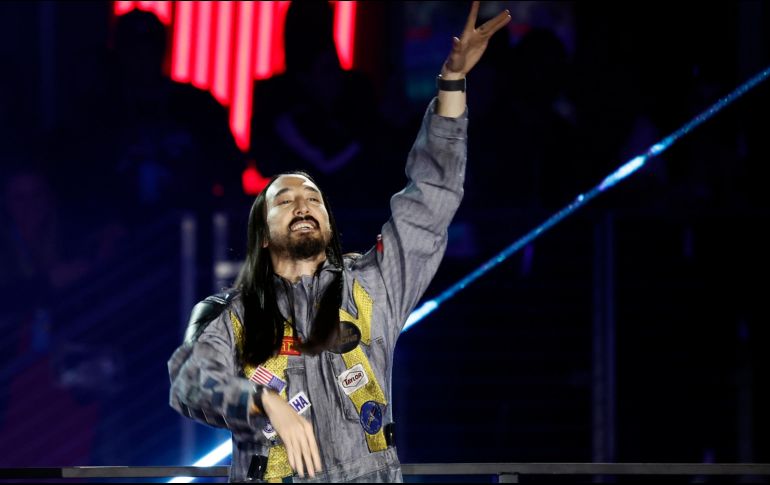 El DJ Steve Aoki fue uno de los músicos invitados a la ceremonia de inauguración. EFE/E. Laurent