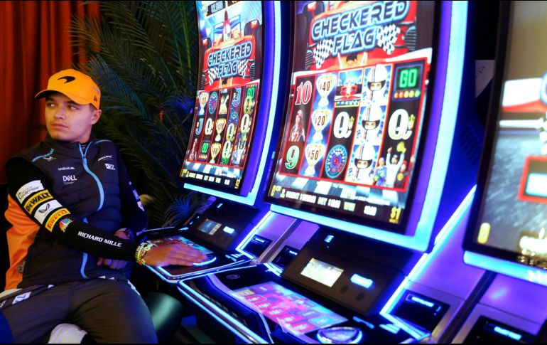 Los pilotos de la Fórmula Uno han estado disfrutando de las amenidades de Las Vegas en la semana del Gran Premio. EFE/C. Brehman